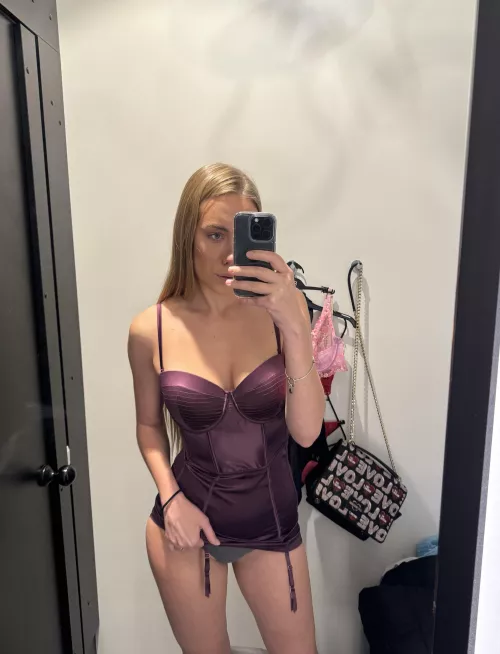 This is my purple female armor by MistressOfArousal