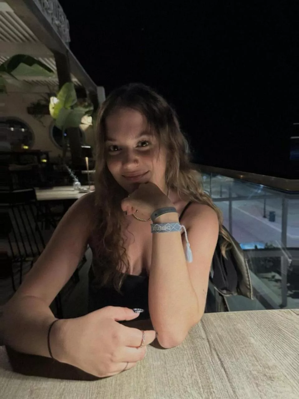 wanna go on a dinner with me? posted by M1ch5124