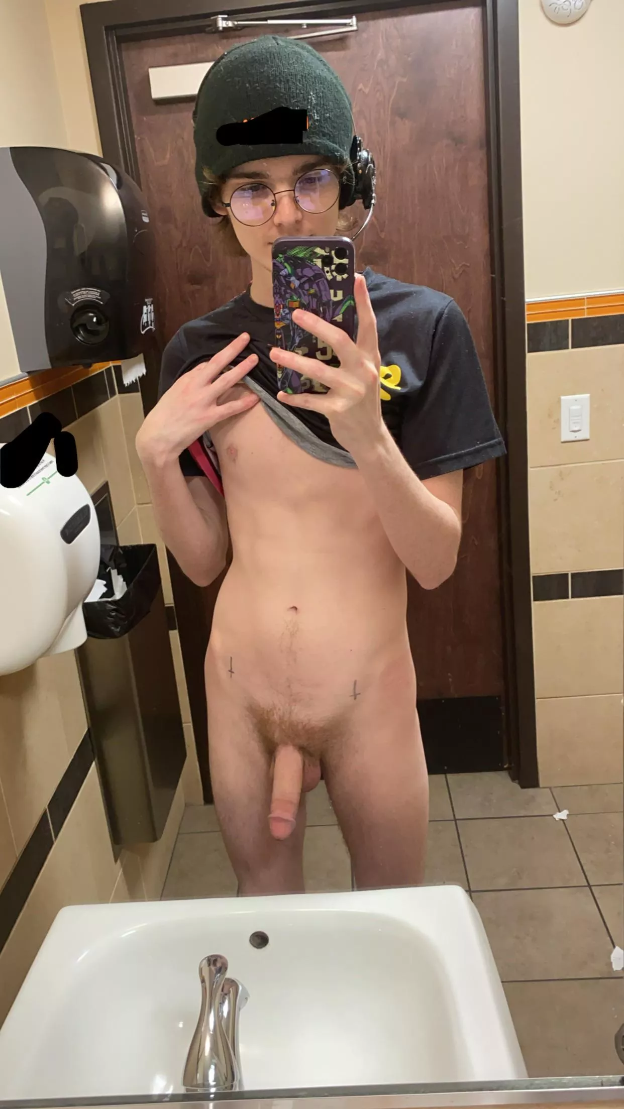 work last night posted by merlinho0t