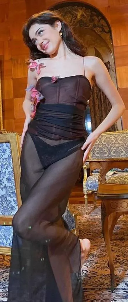 Would love to chat and get Bi with a bud for Nailea Devora posted by biigdickjay36