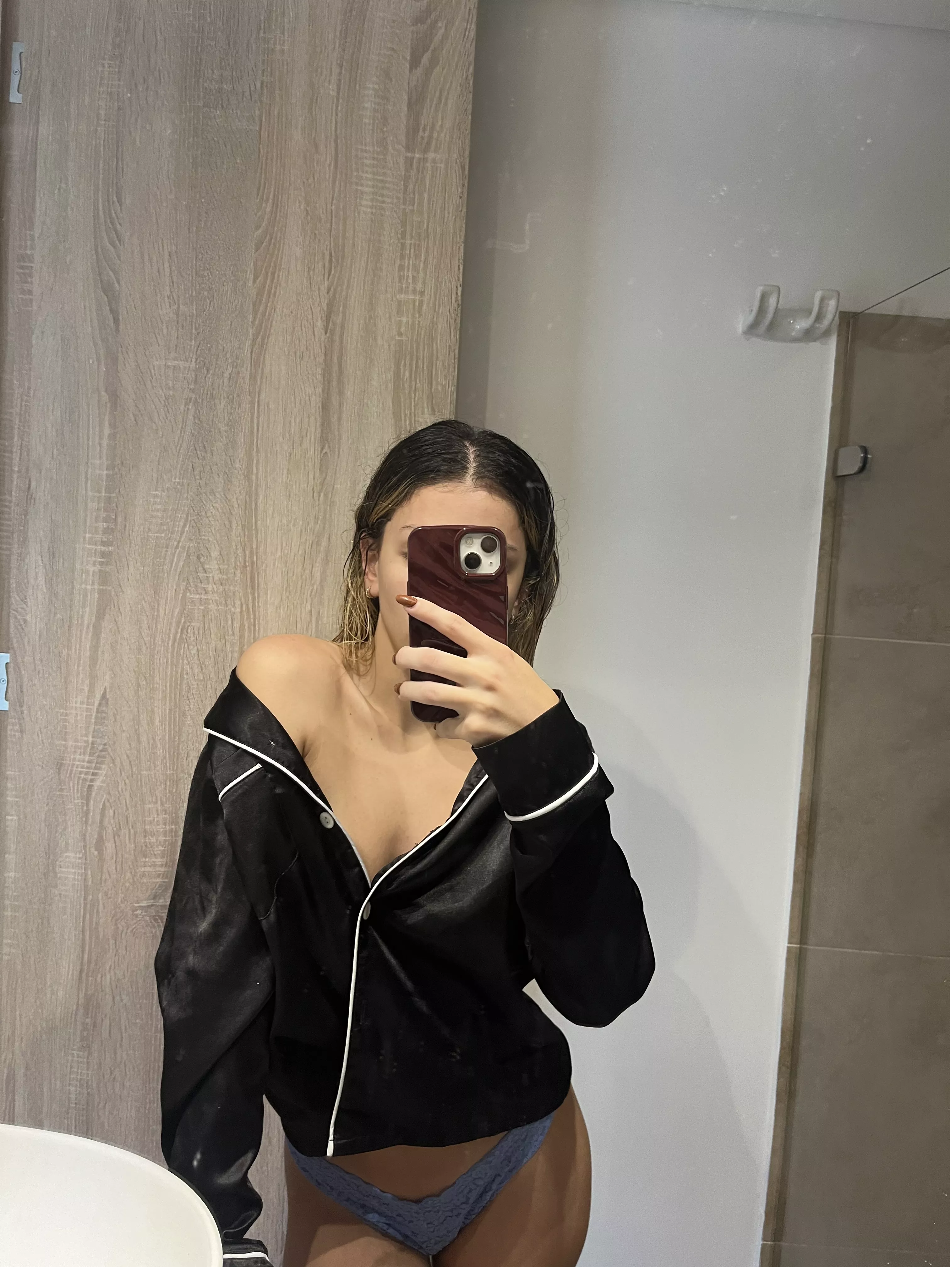 Would you join me in the shower? posted by nadiarose04