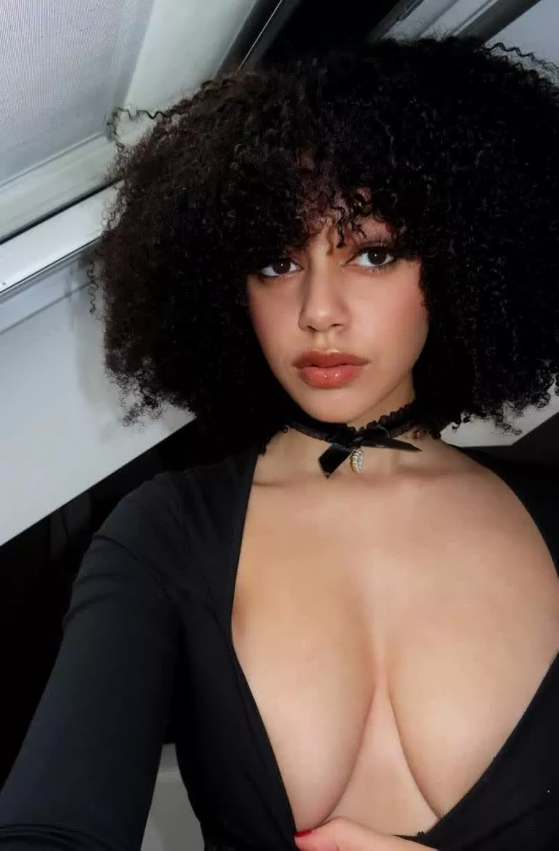 you like what you see? posted by Samiraxoxodarky