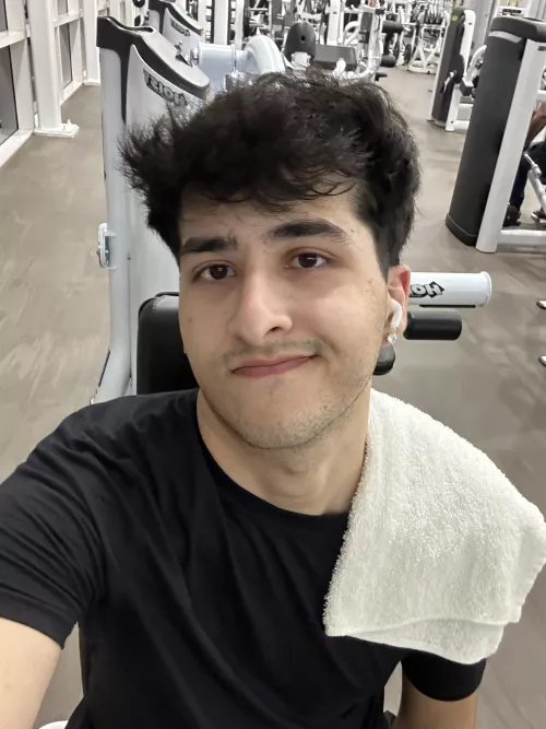 [22] Looking for some friends, hit me up? by in2folklore