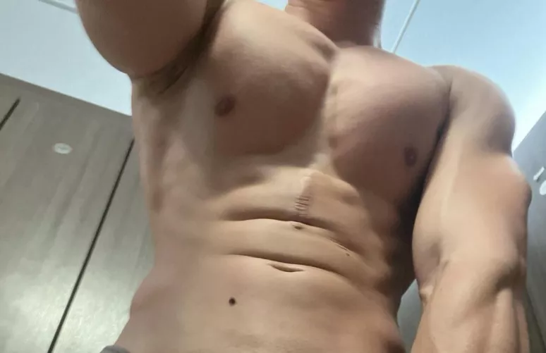 23 hung and fit. Looking for fit verse guys. Snap: daytine by Jaxtro01
