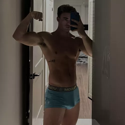 (23)Just finished my workout by GodenGan