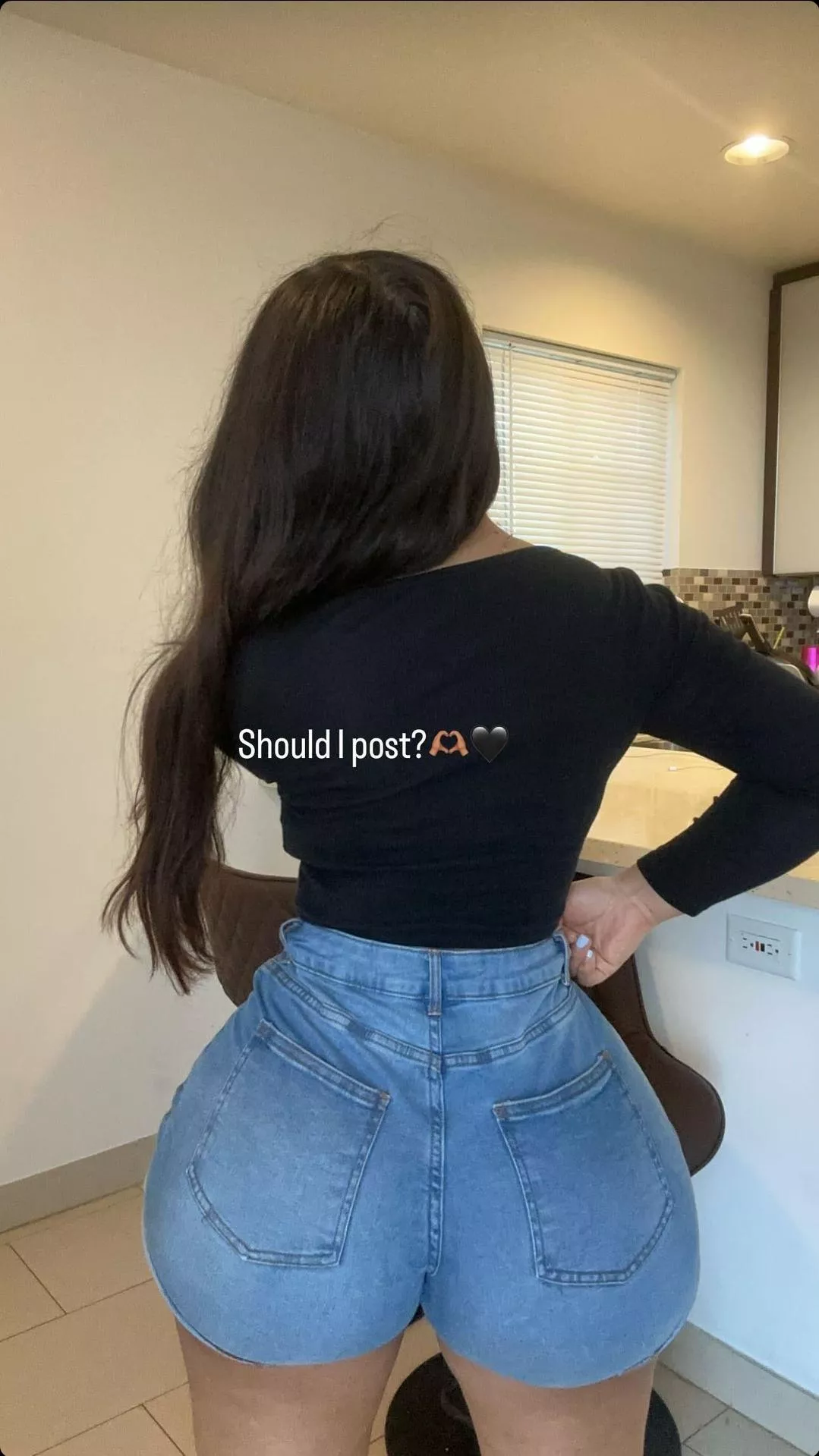 Big Booty in denim shorts posted by Rizz0nator