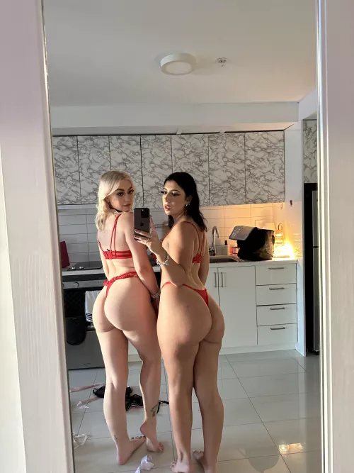 blonde or brunette? by Lovebugibom