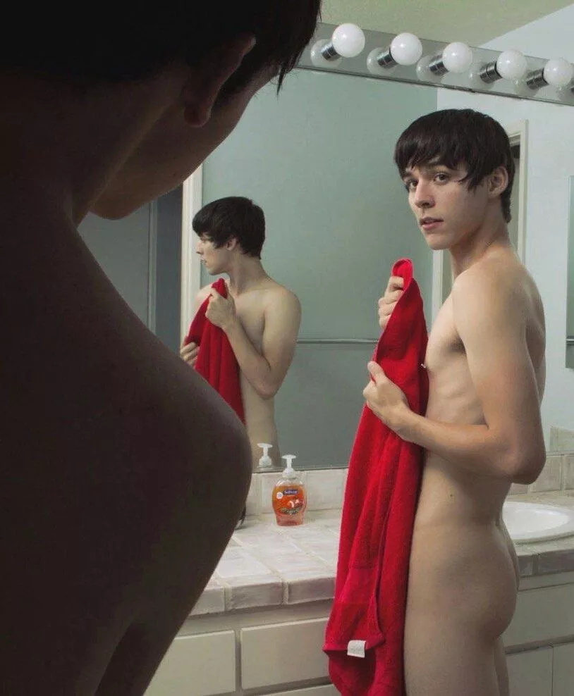 Caught watching 👀 posted by Good-Trash3459