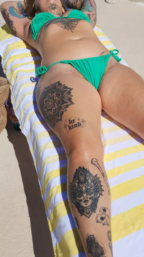 Do Tan Lines Turn You On by misscheviblue