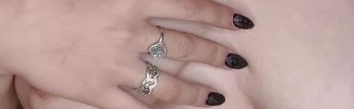 Do you like my busty teen body? c: posted by pourmonvracrp