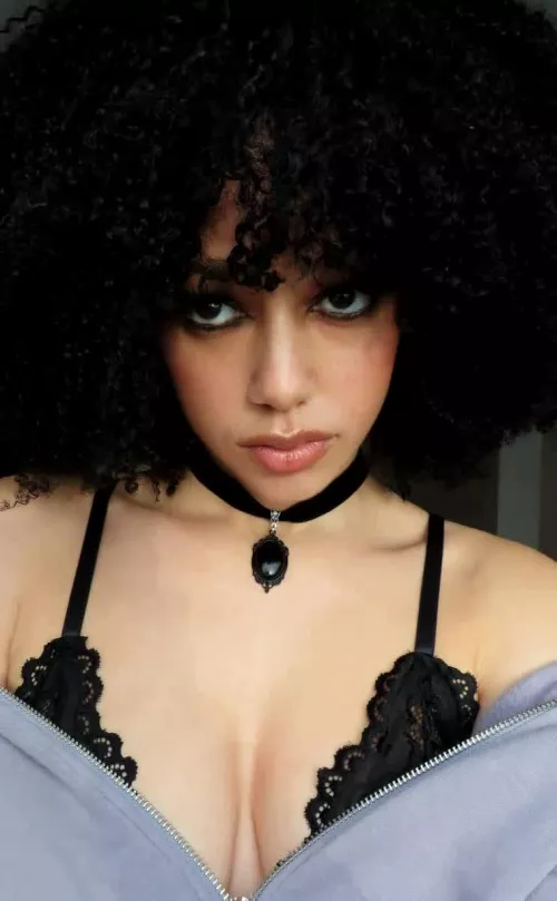 Do you like my outfit? by Samiraxoxodarky