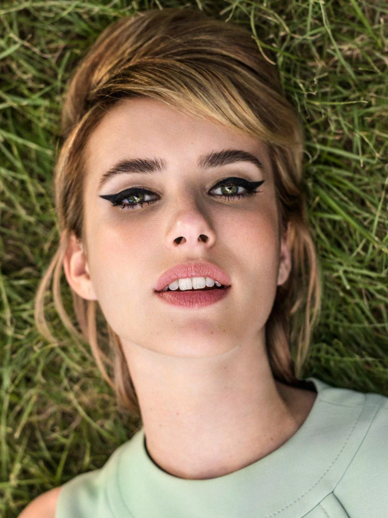 Emma Roberts posted by Brilliant-Contest-30