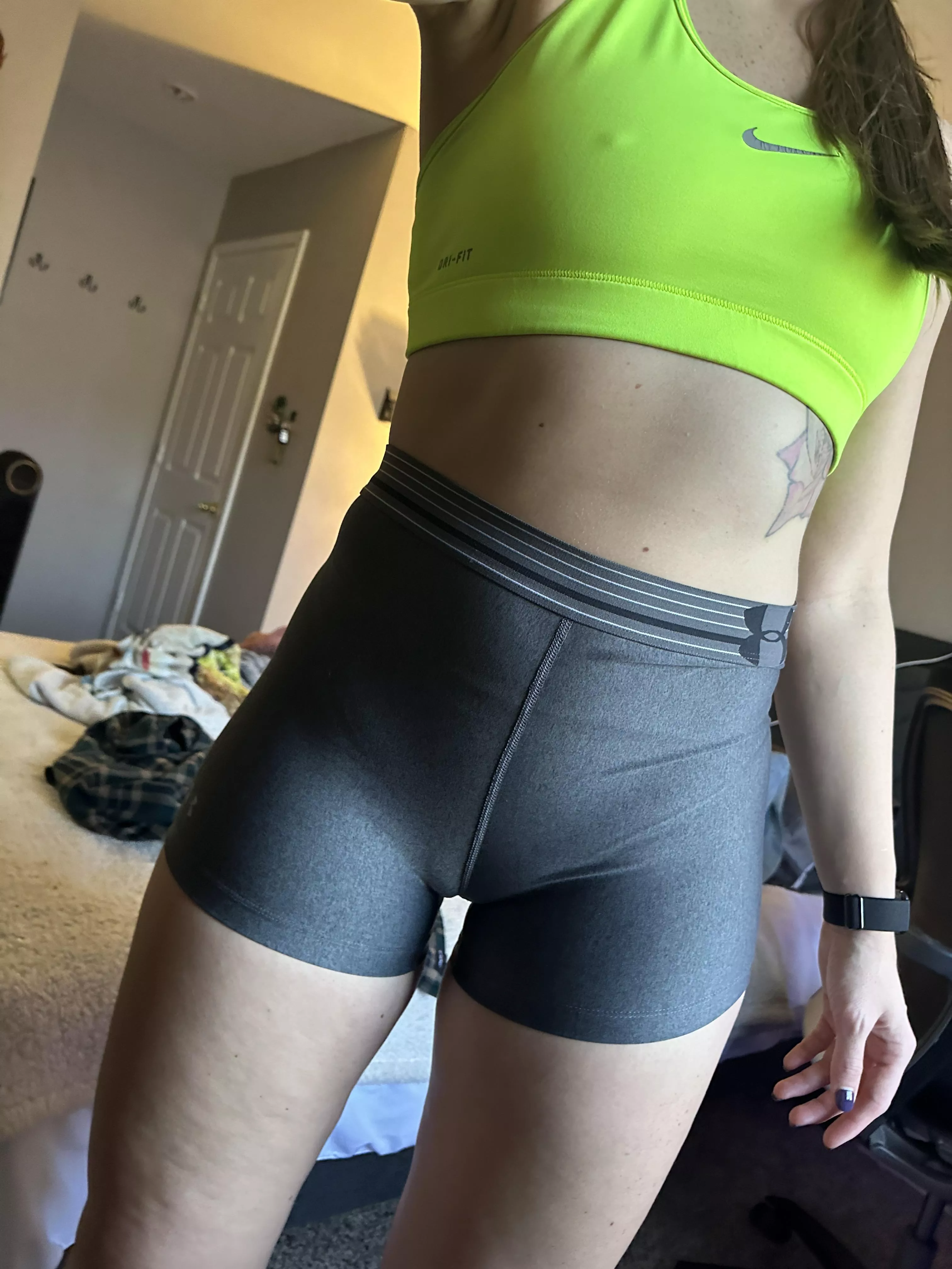 feeling myself before my workout posted by cumwcourt