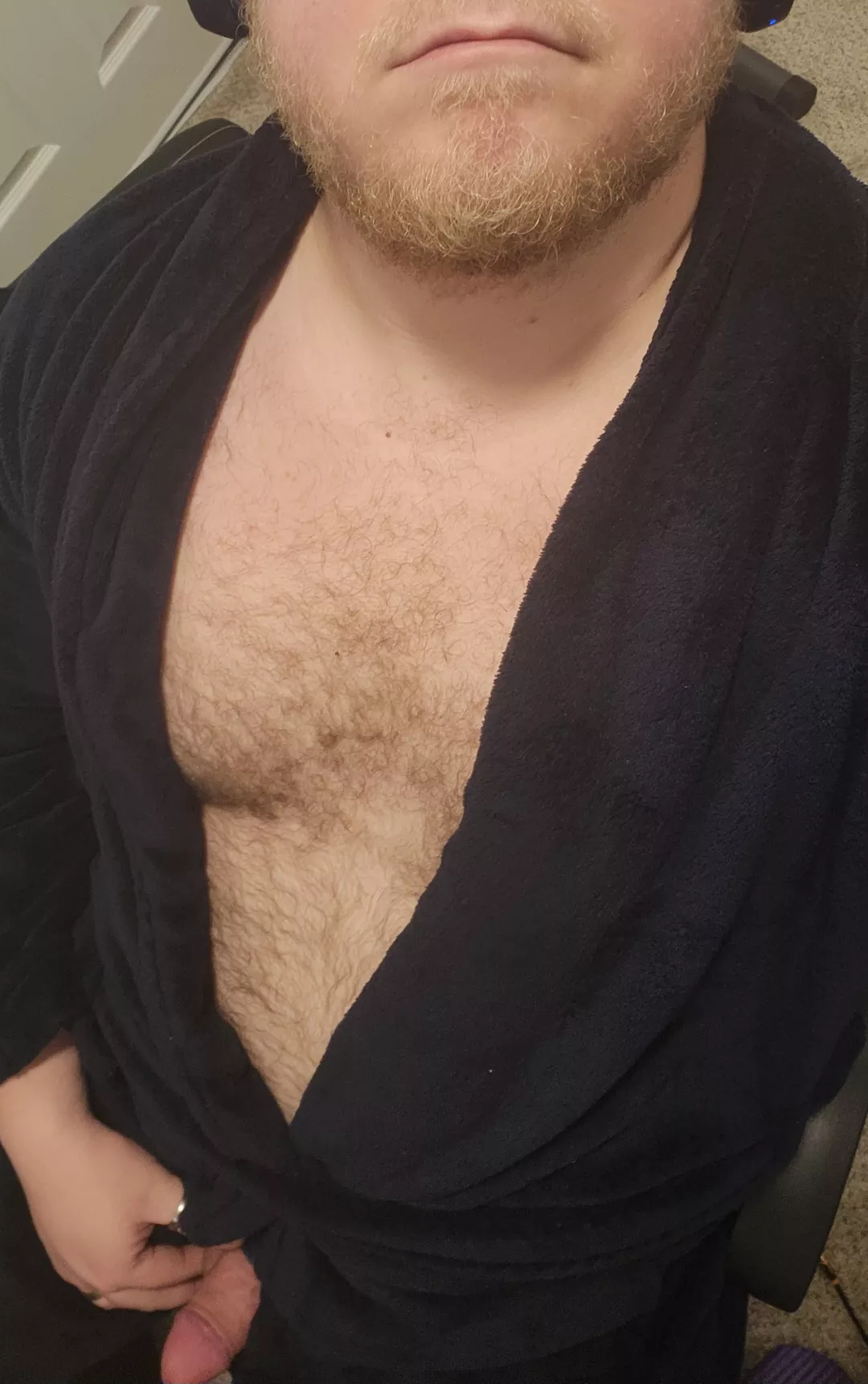 Got a nice thick surprise under this robe for ya 😈 posted by Divdoz