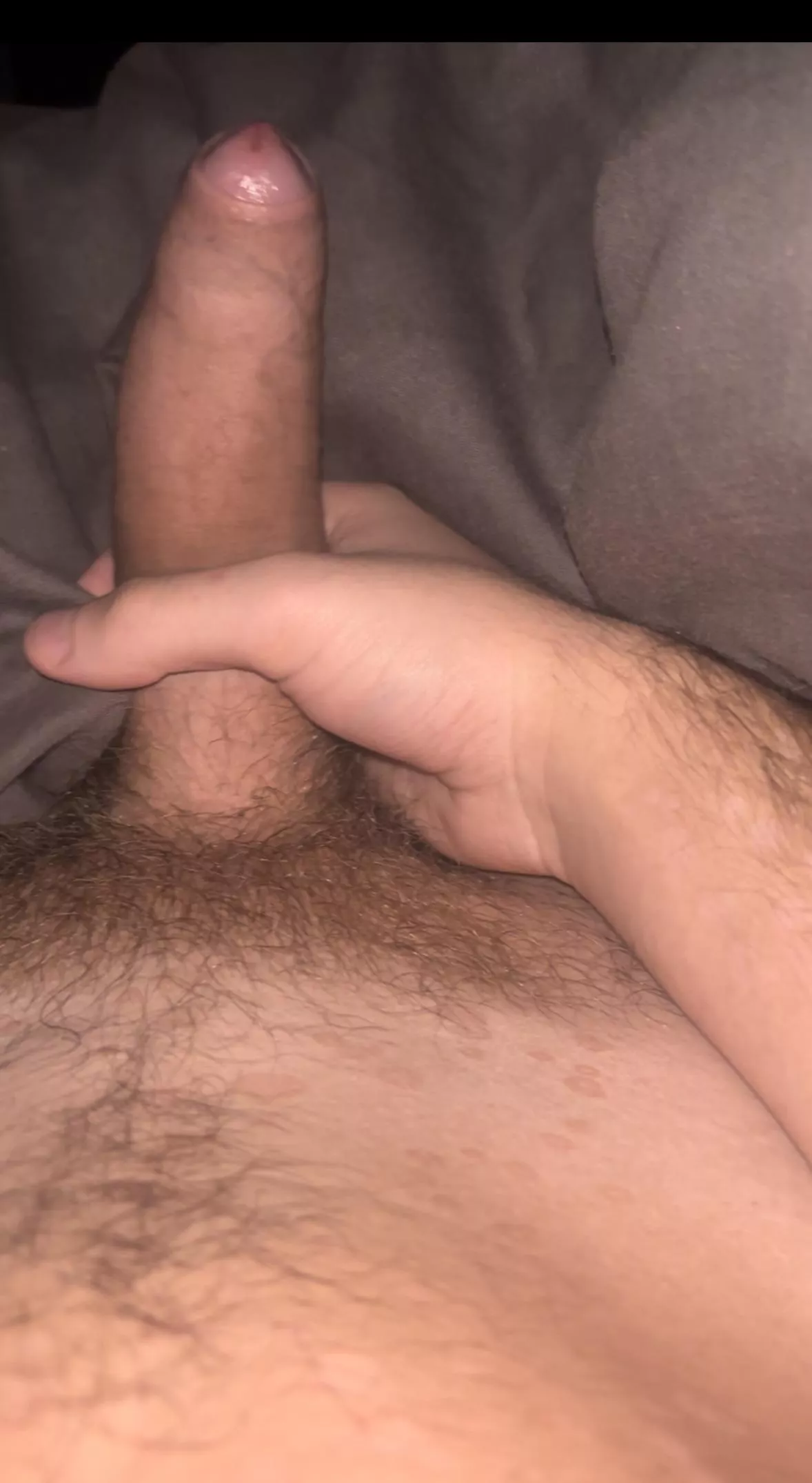 Horny straight (19) M posted by Maleficent_Disk_5911