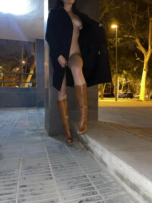 I love to get naked in public by Juguetesxxxparejas