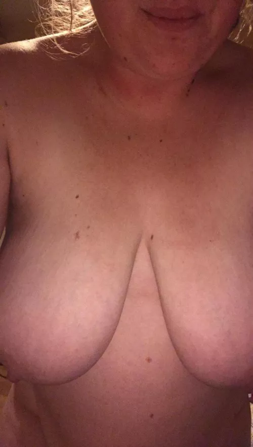 I'm a big, soft pillowy woman with a blowjob obsession bigger than my boobs by camicalc
