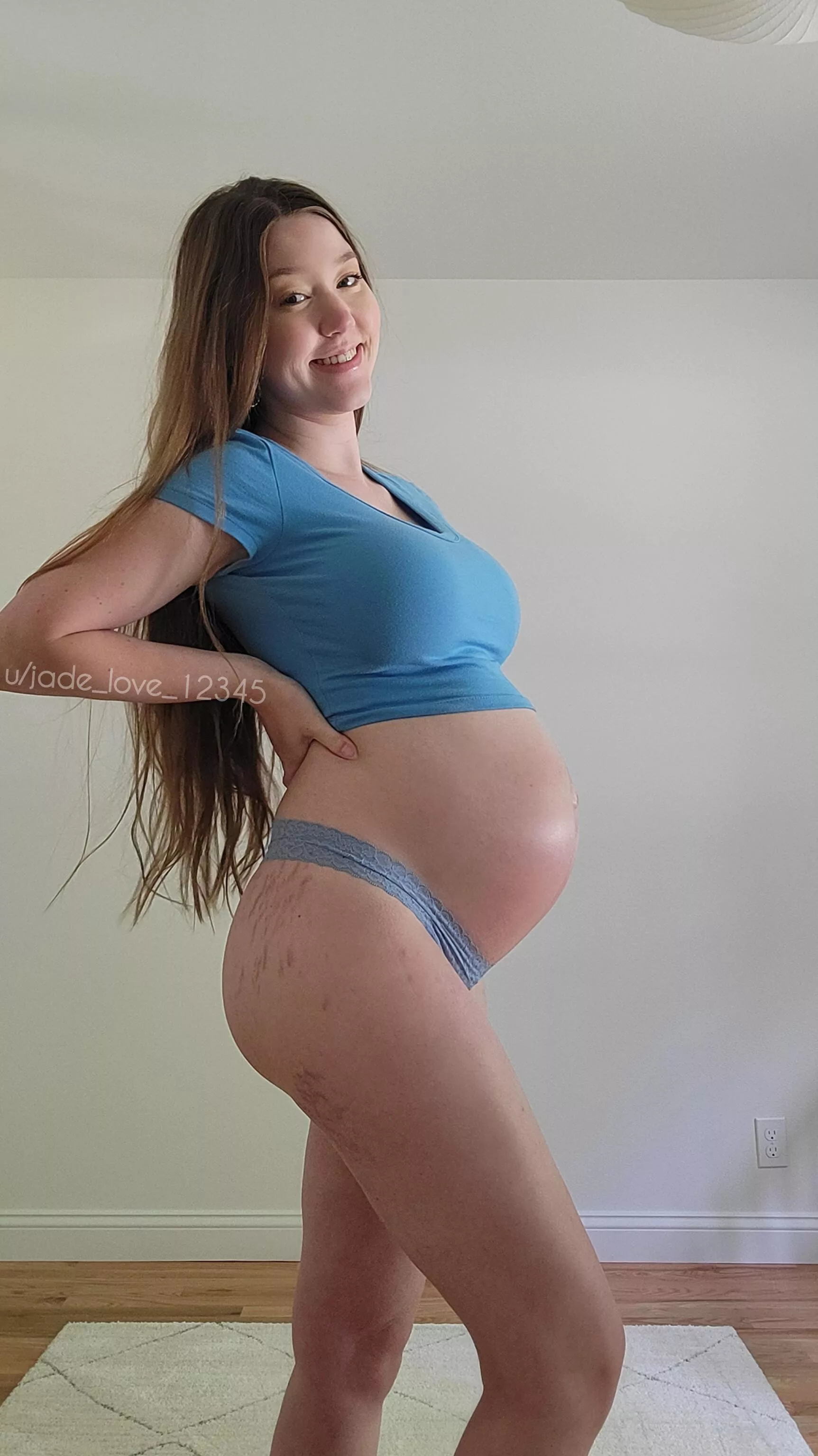 Just oiled up my bump posted by jade_love_12345