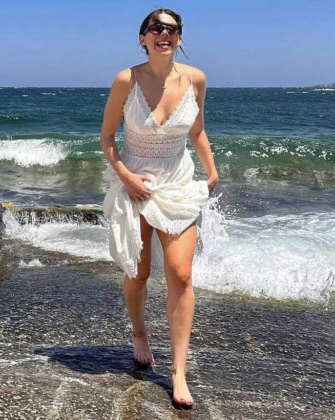 Kira Kosarin posted by R42ToMoffat