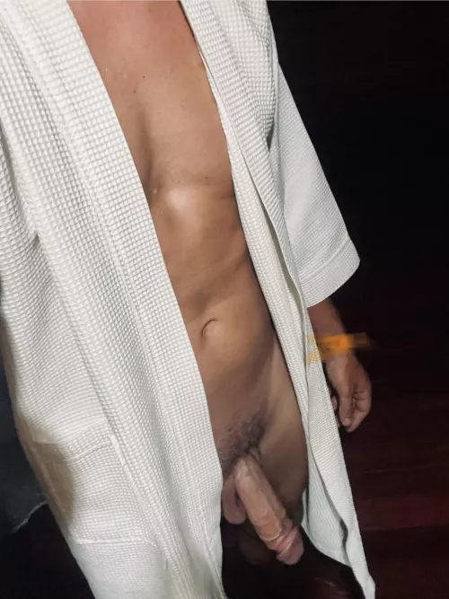 [M32] Anyone on holiday in Bali? by JuanKing24