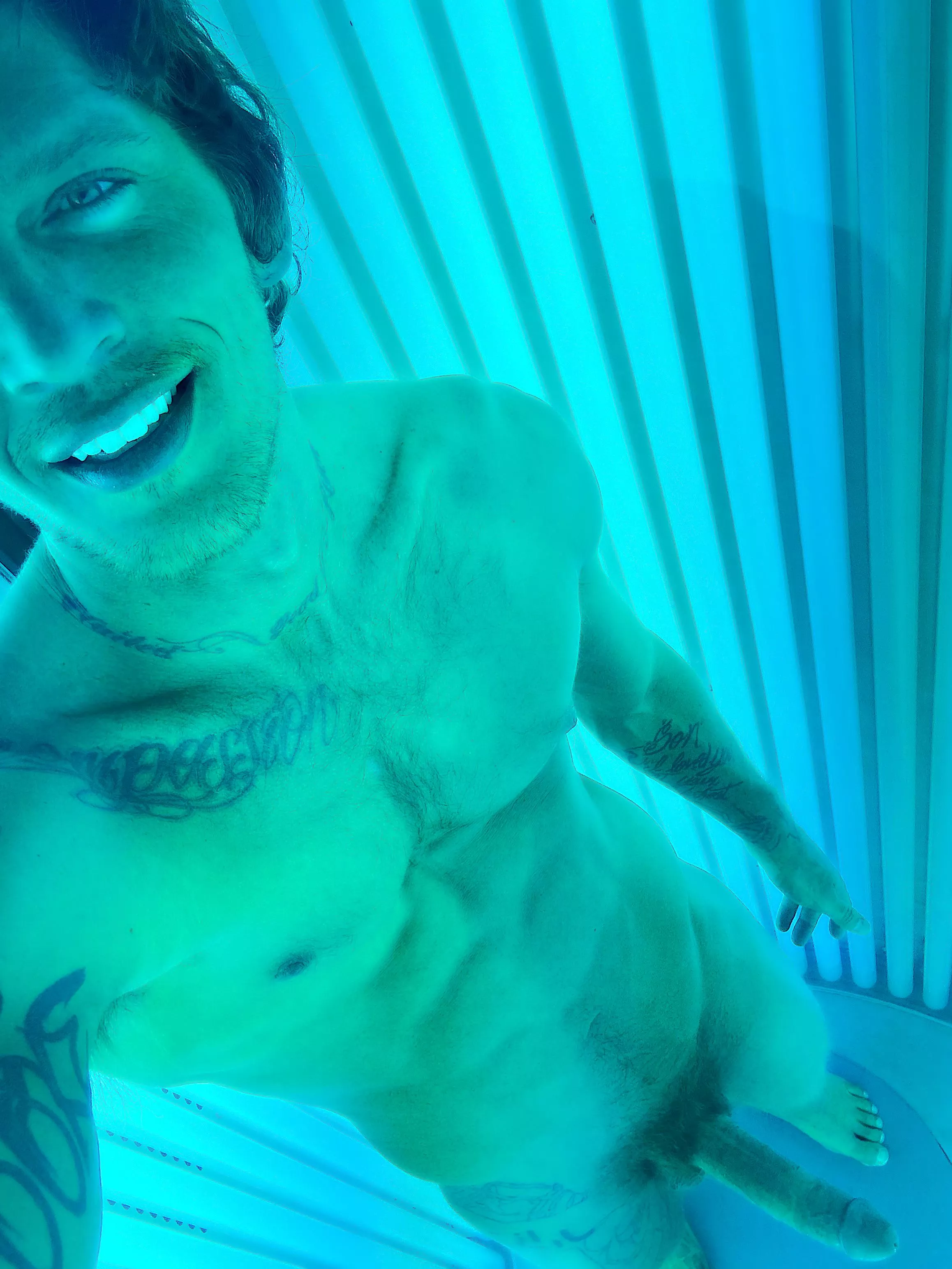 Monday Fun Day! Or it could be if you were here 😘 posted by erosandiris