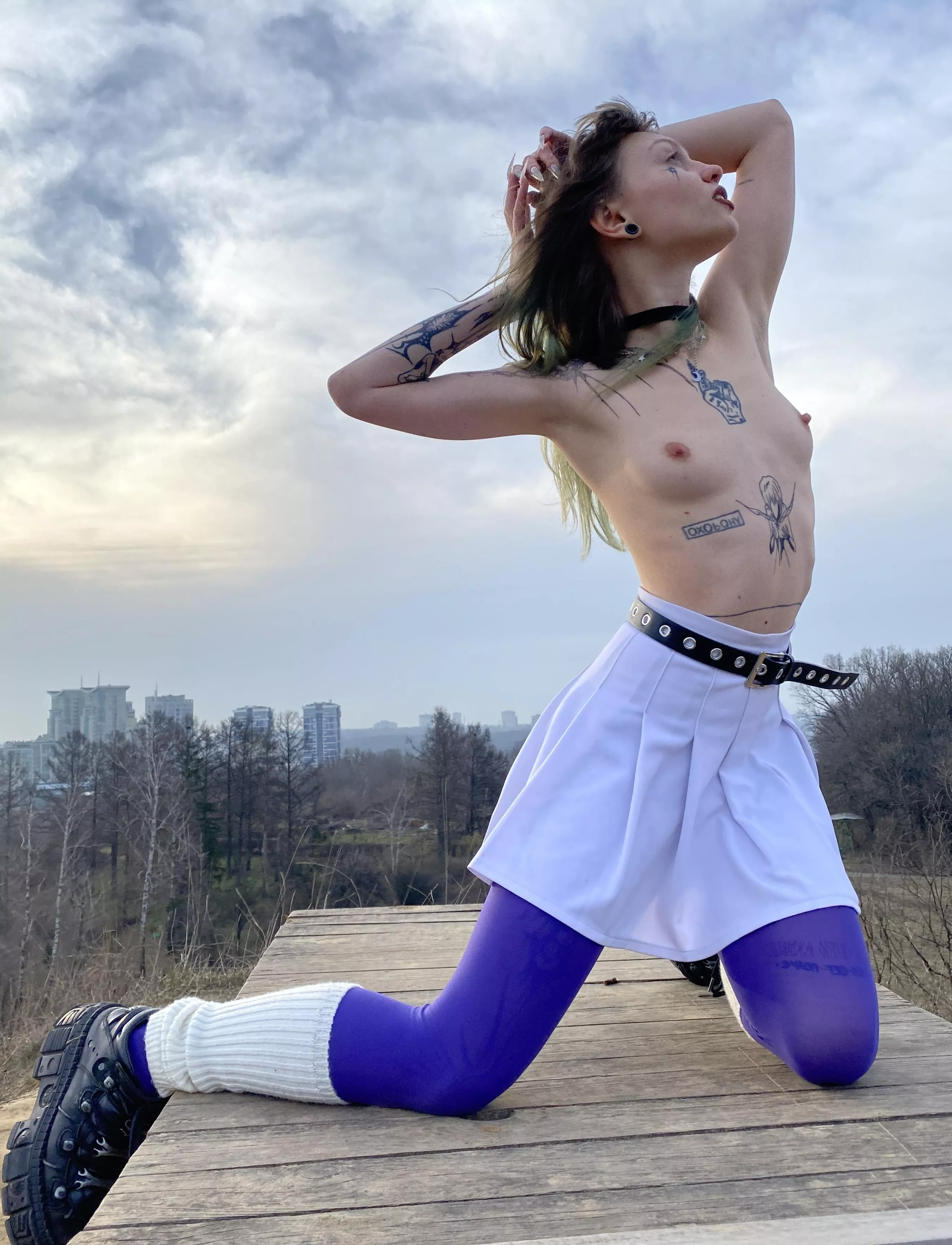 Posing for a while posted by Howeversanitize52