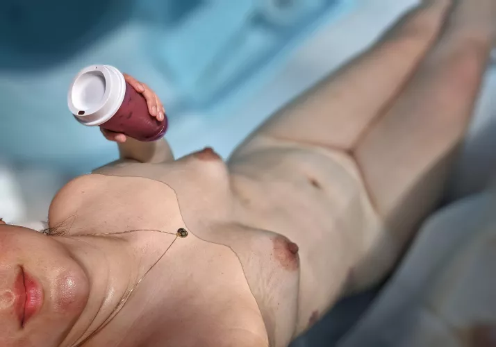 Post workout soak. Happy Monday! by CafeConWifey