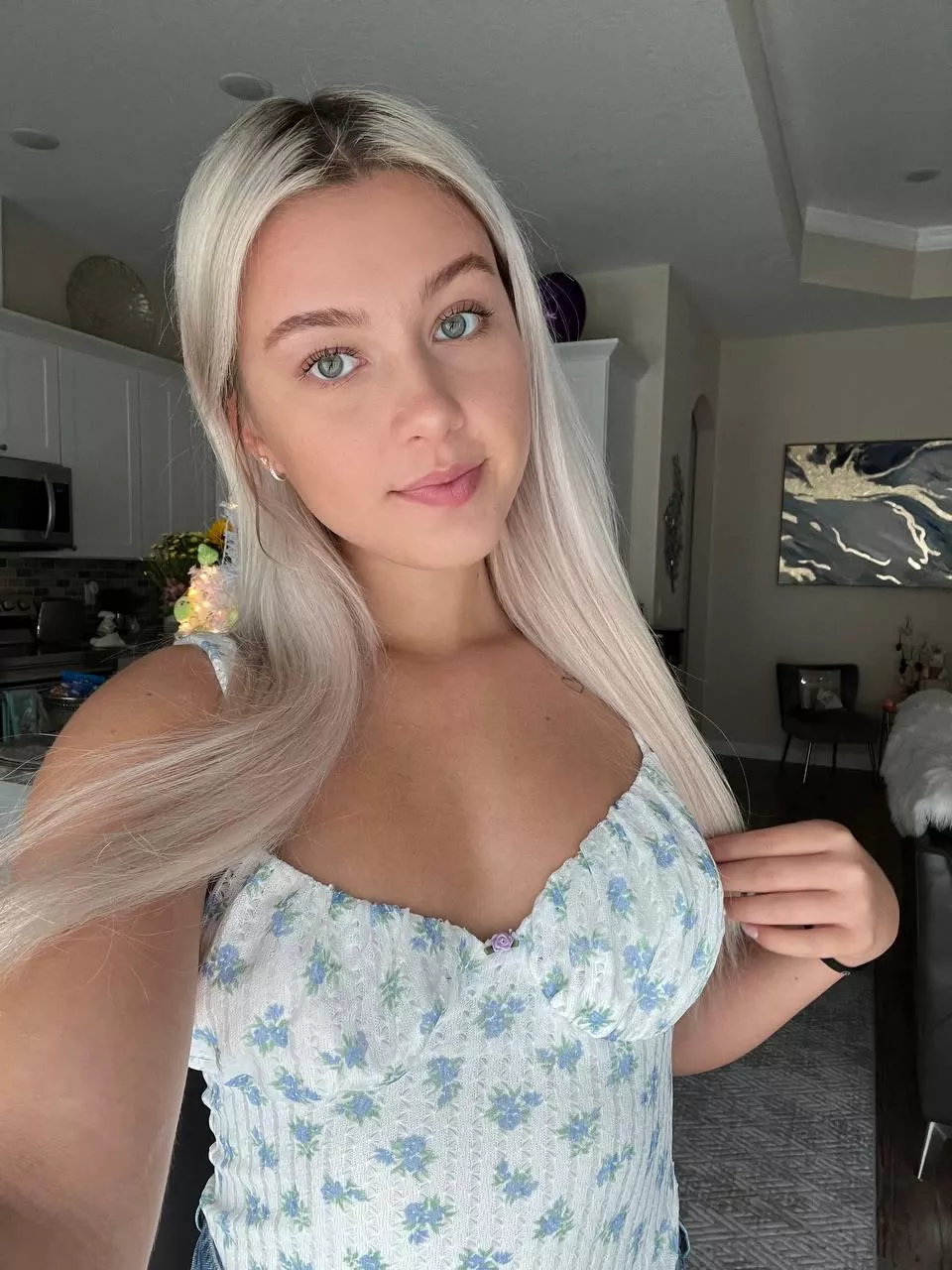 Small girl from heaven posted by sidmin