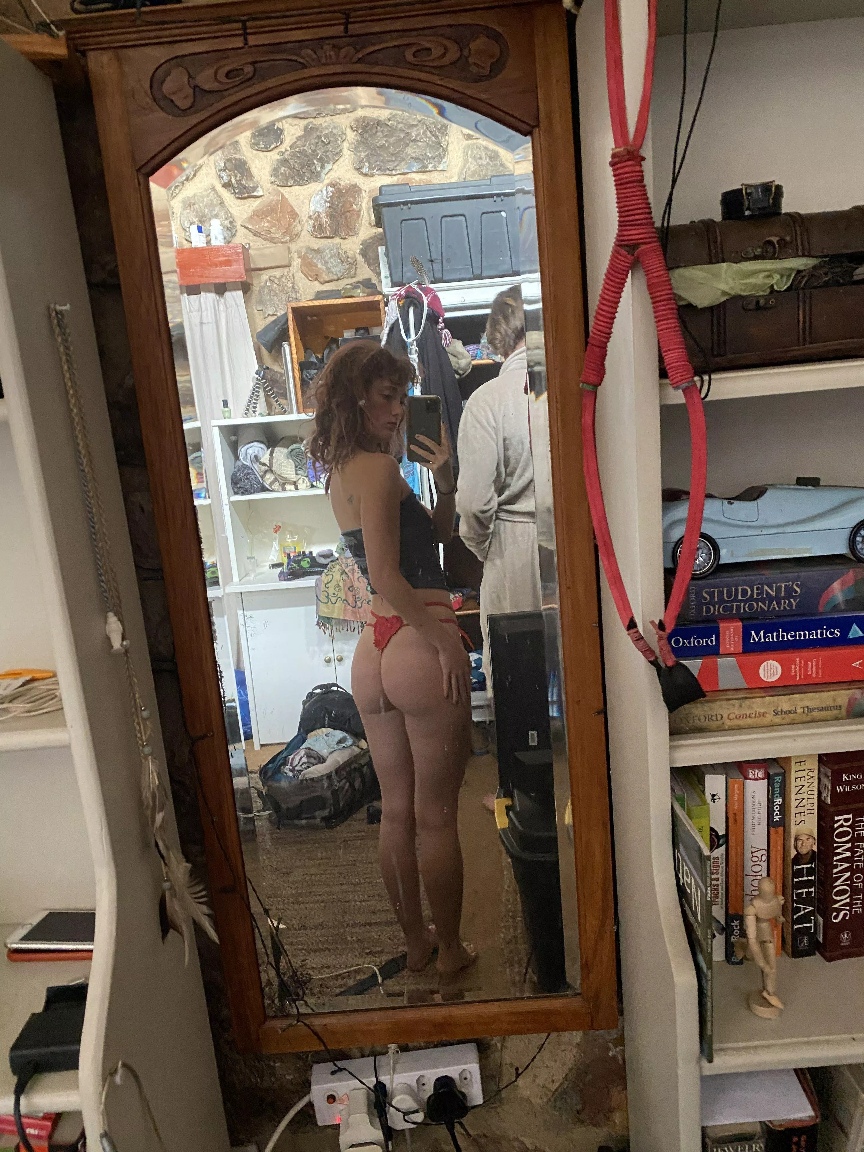 Snapping a mirror selfie, feeling like the star of my own show. [18F] posted by vibeslover