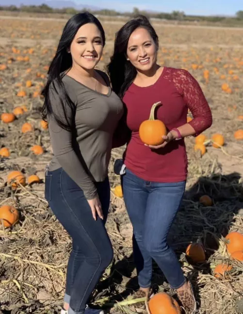 Think mom might be jealous of her daughter? by NoCam13