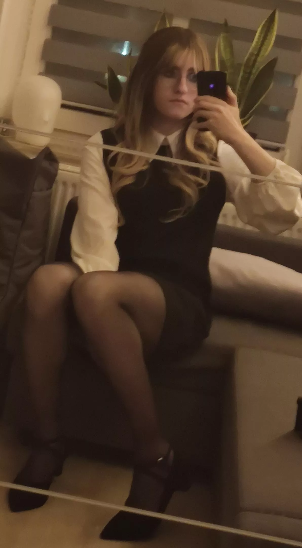 This dress is giving me waitress vibes posted by ppplolwol