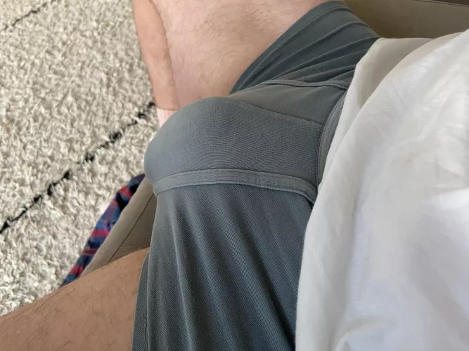 Under strain  by dukeofnaarfolk