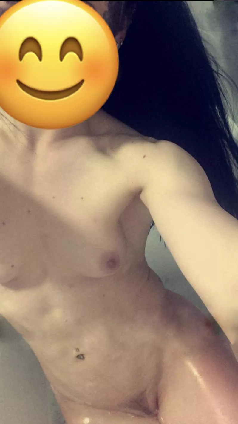 Weekly Bath Pic 😊 posted by kwish366