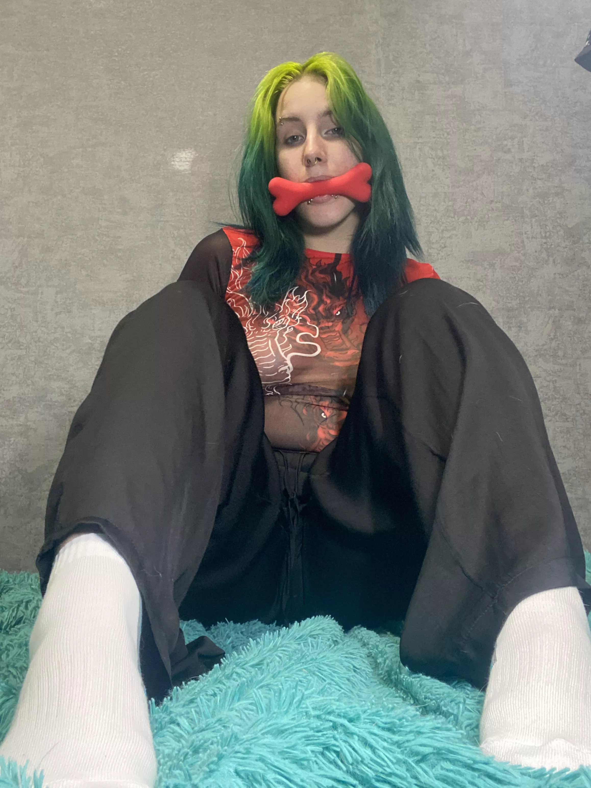 You wanna shove this in my throat while you fuck me? posted by eva_curls_