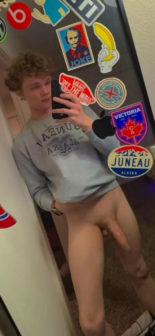 19 top shaved/fit bottoms add me @dan.s4323 by Famous_East5485