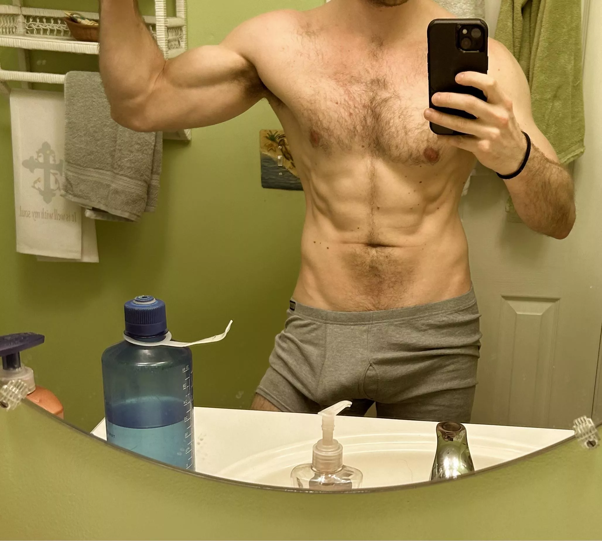 26m bwc got stood up and wants to dom a cute fem tonight :)..sc: parkwaydrive6 posted by fitmuscle97