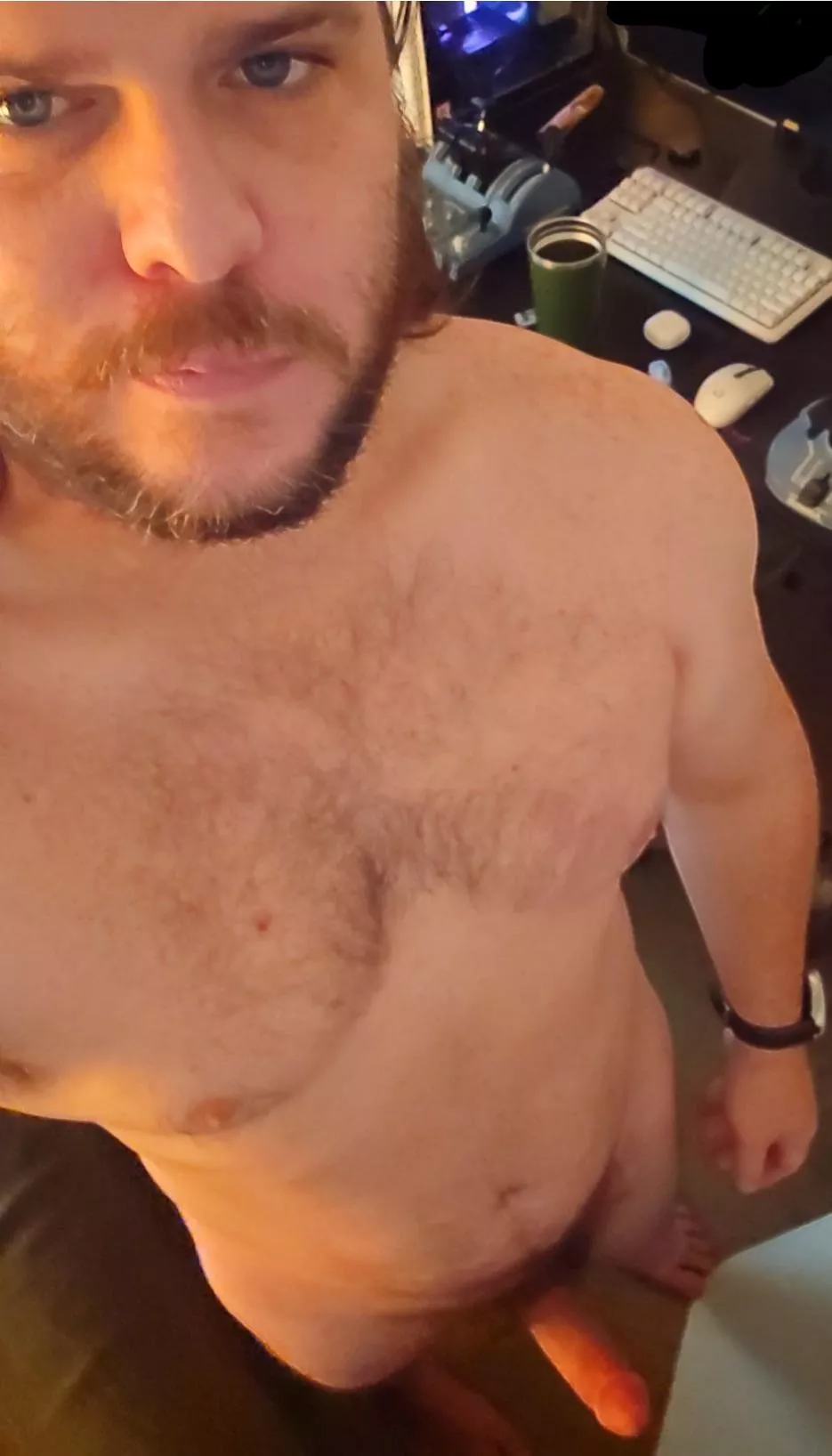 34 chill dadbod big bro type for Bromance, chats, fun, show face, into gaming also… verbal ++ brojamesdean posted by HeyStarlight