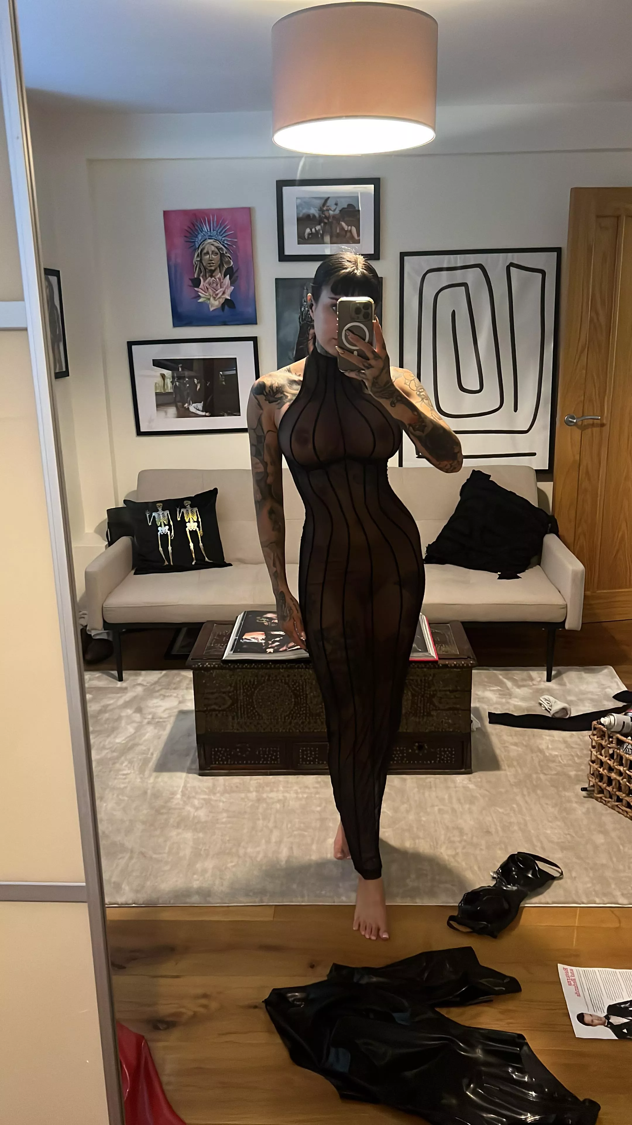 Am I still pretty? posted by starklyFeign