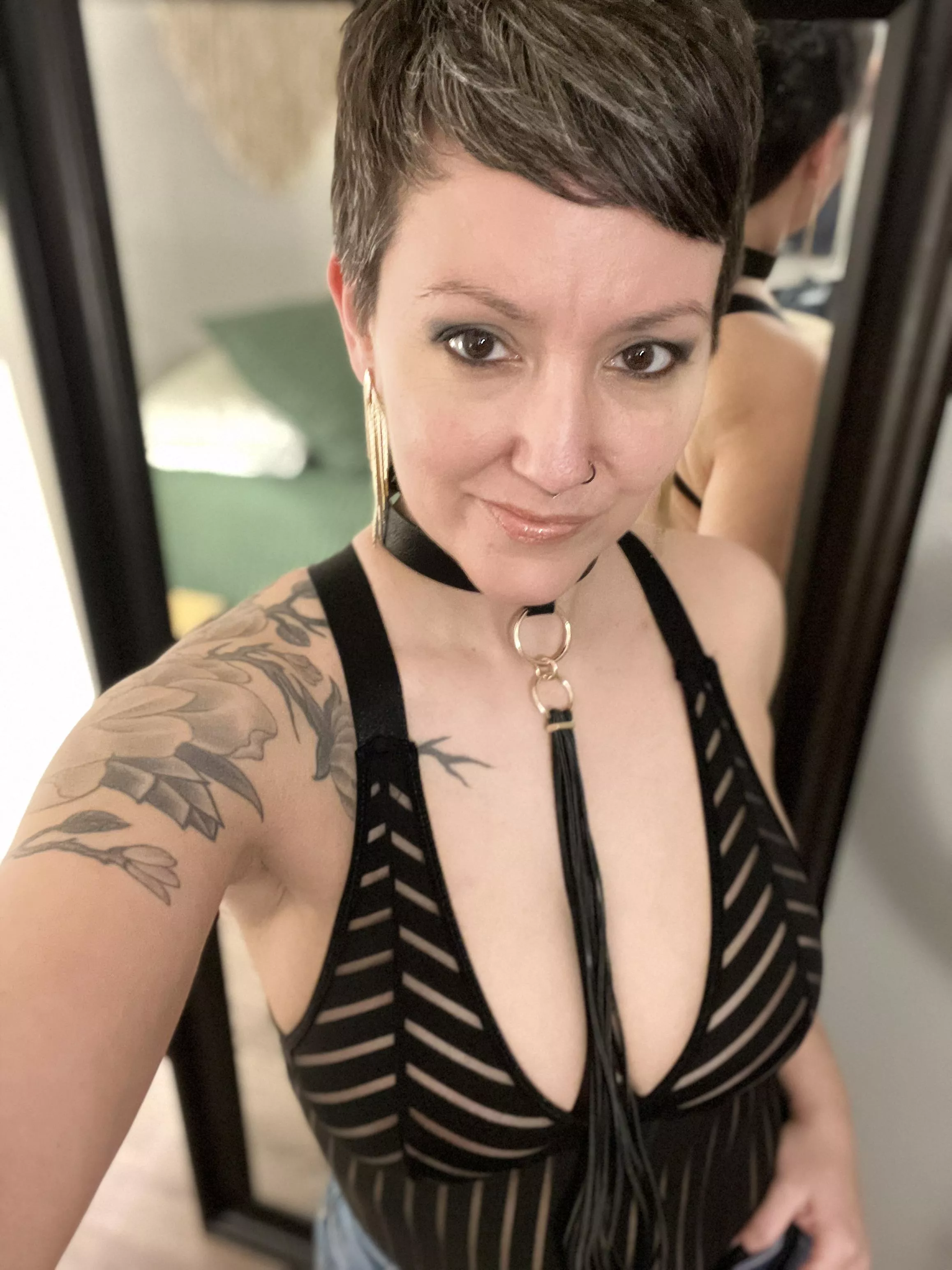 An alt mom on date night posted by Astraea_ann