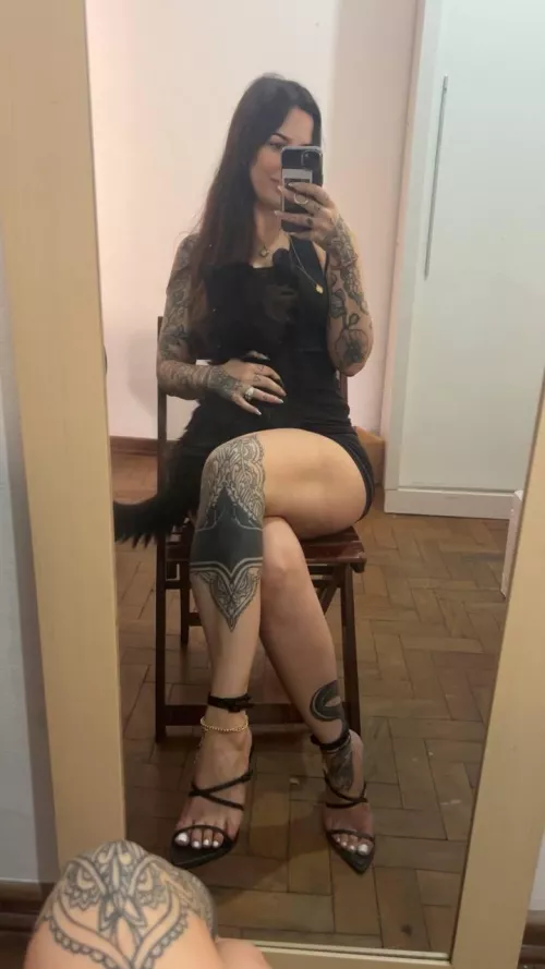 Are you willing to serve me as my slave by Mistress_Ivyy