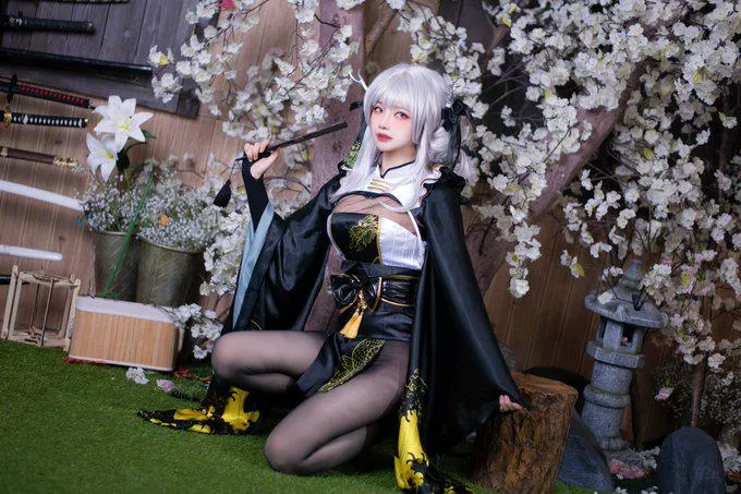 Blanc cosplay by miumyu_cosplay posted by Old-Act-5292