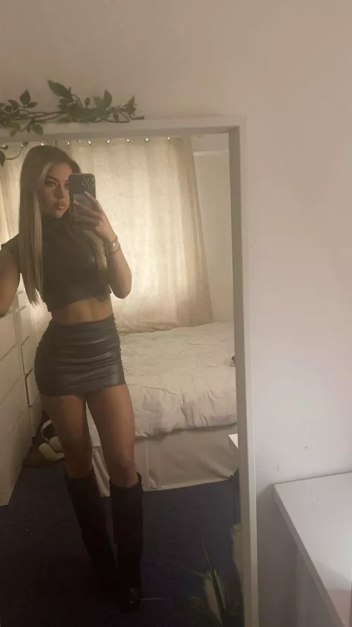 classy baddie by cherries_rain