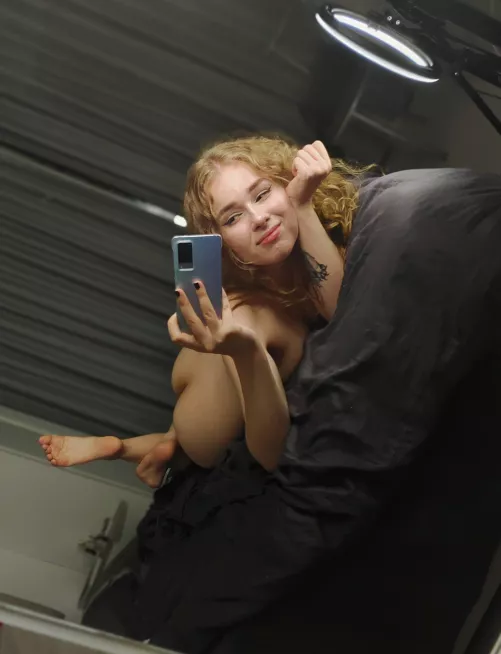 Come and fuck me tonight before tomorrow's class by SexyWaterNymph