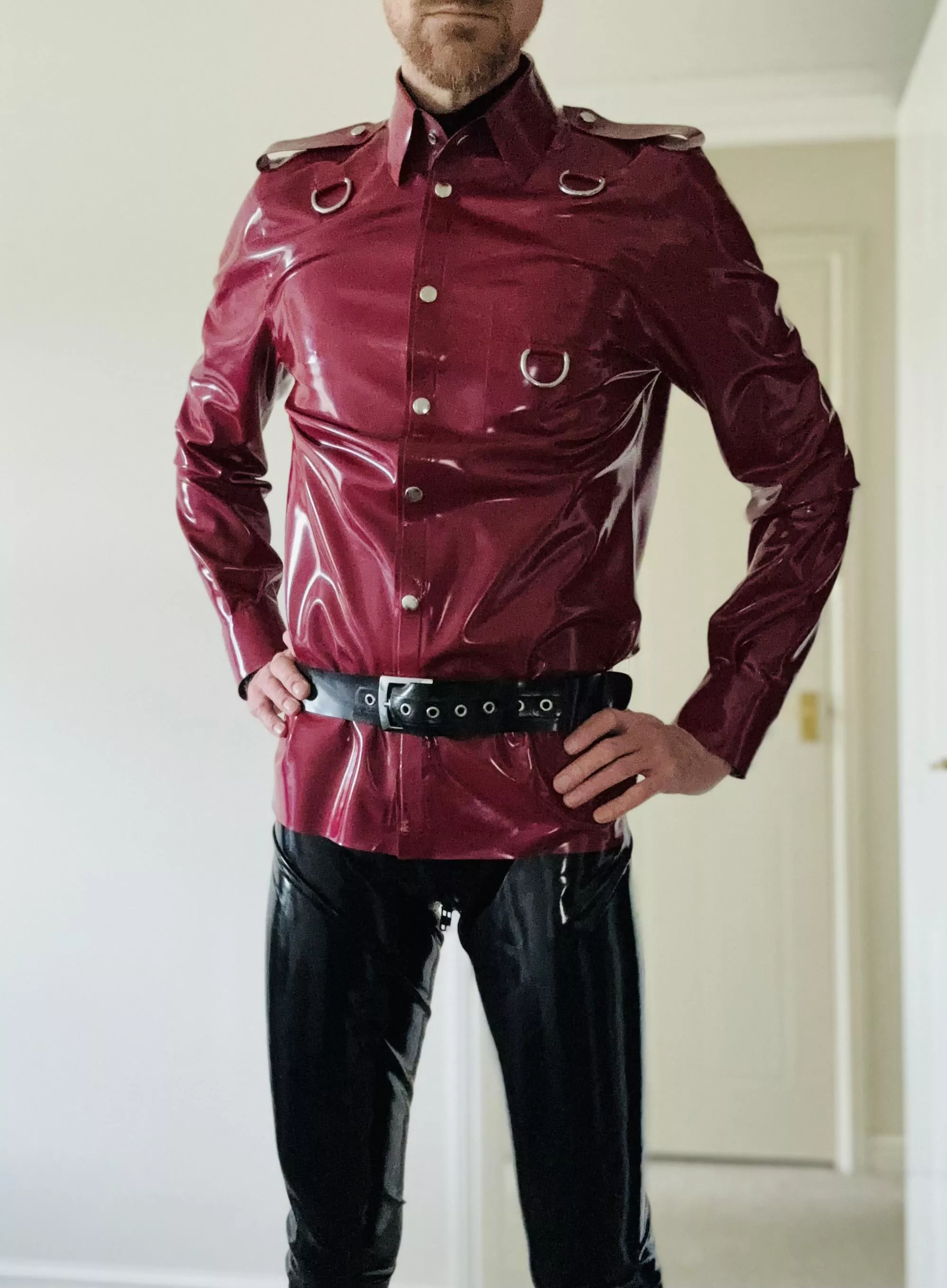 Even when working from home, it’s important to put in the effort to dress smart. Wouldn’t you agree? posted by restraining-bolt