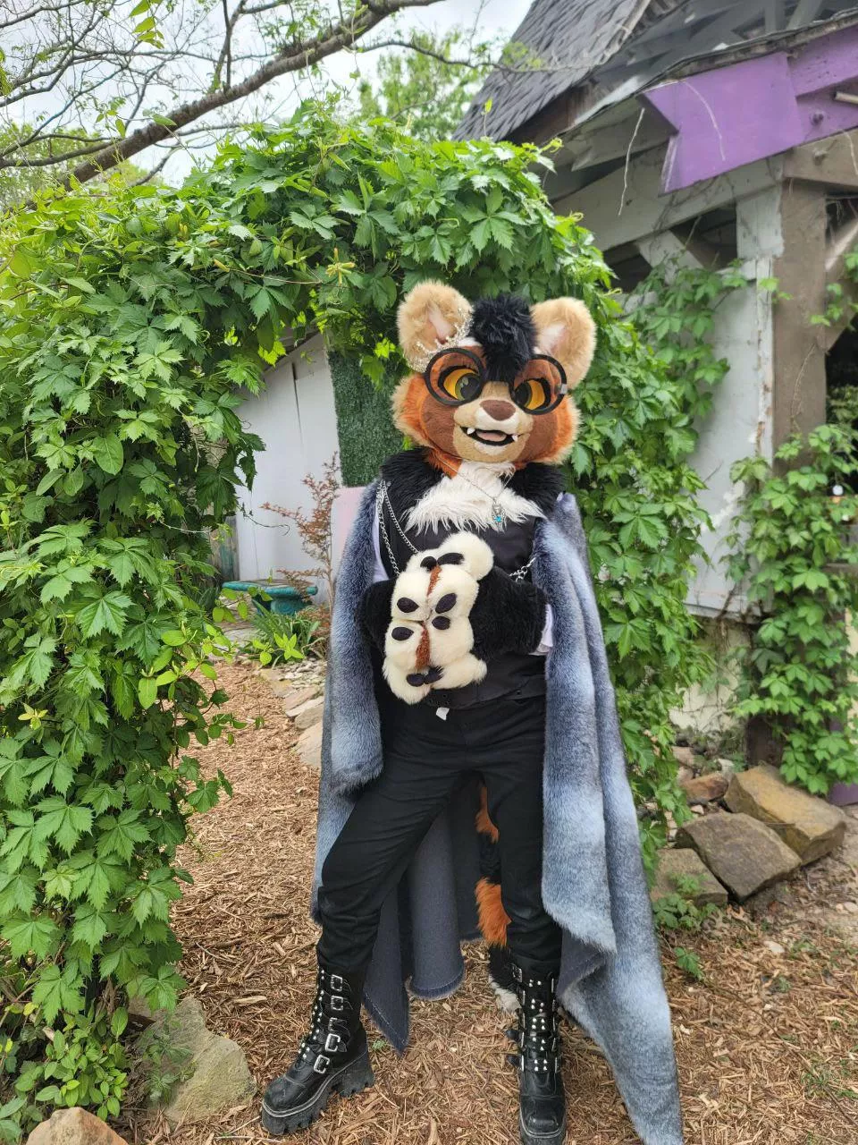 Free hug anyone? posted by Tobi_The_Wah