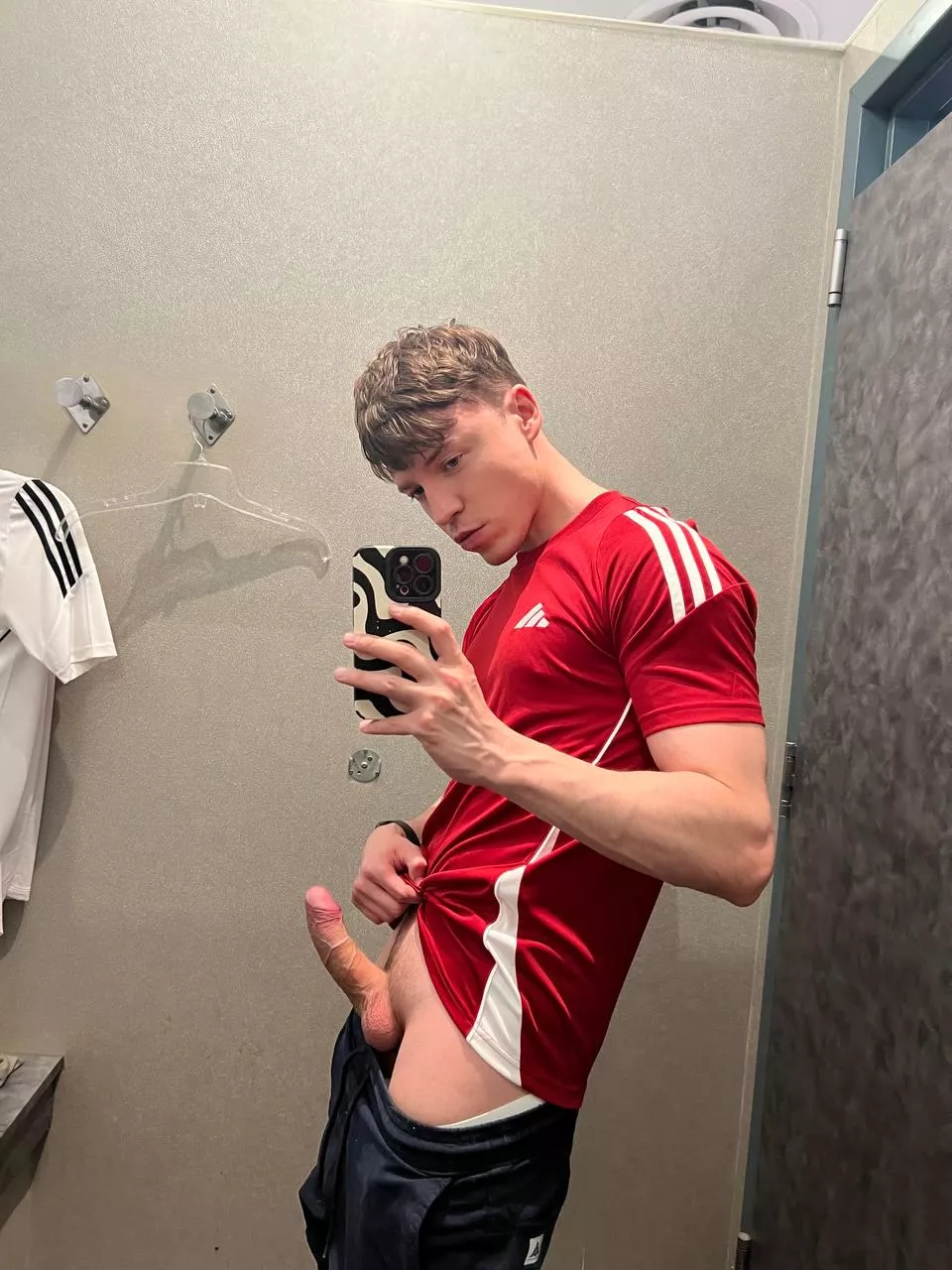 Get on ur knees posted by ashtonew