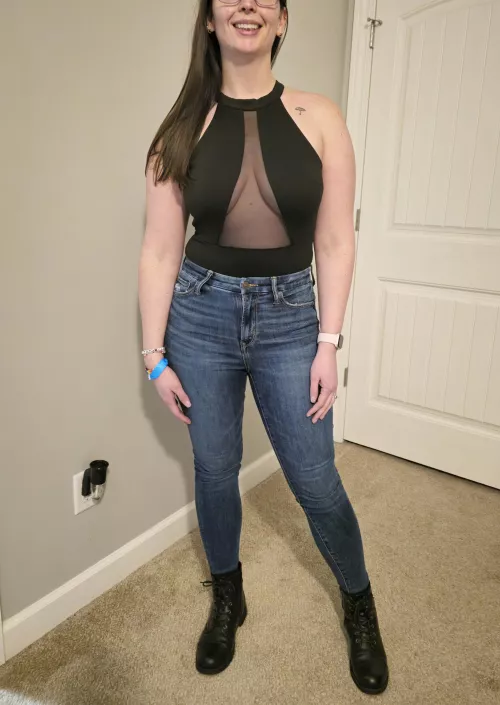 Guaranteed to get hit on at the bar [F]  by TimidLilyGirl