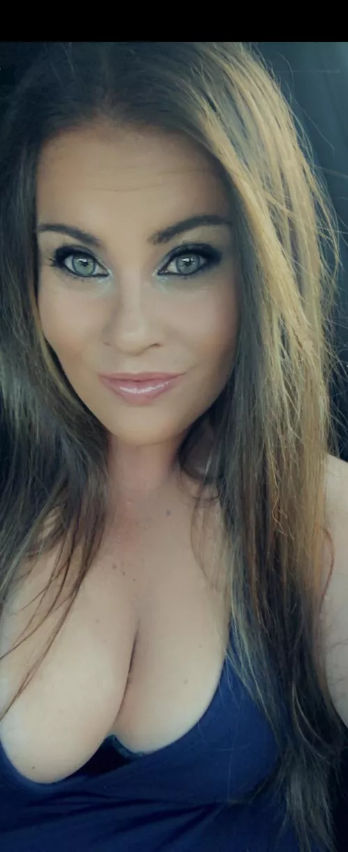 Happy Monday, it’s sundress weather! by theSubmissiveToes