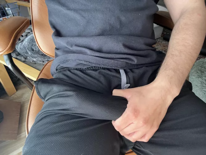 Hardly working by ManyPlate5602