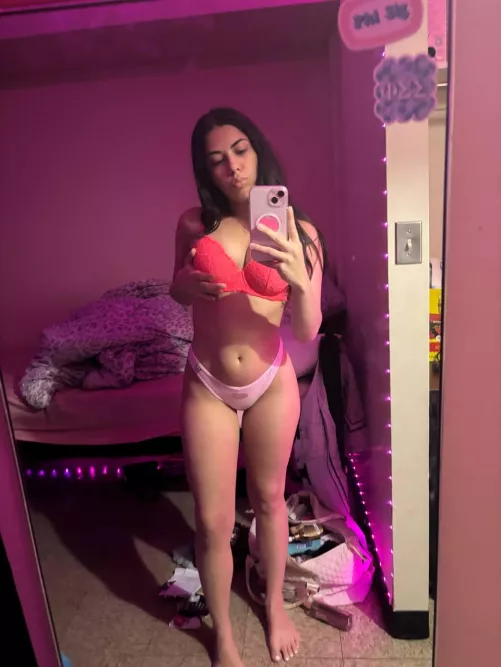 Hey loser, let’s feminise you sissy :3 by Arianaxxoxoo